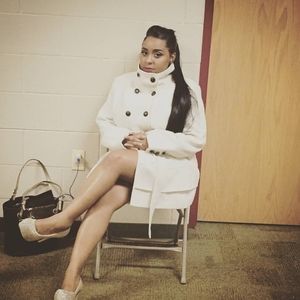 Meet your Posher, Cashe